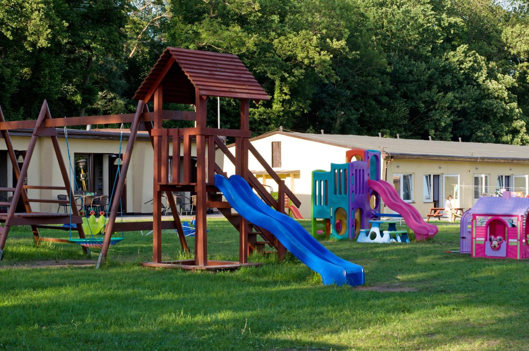 Osrodek Rodzinny "Pod Wydmami" Przy Plazy , Plac Zabaw , Rowery Сарбіново Екстер'єр фото